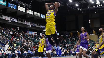 Εντυπωσιακή εμφάνιση αλλά σε ήττα για Κ. Αντετοκούνμπο (video)