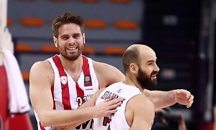 Με πολύ Ολυμπιακό αλλά και… Παναθηναϊκό η πεντάδα των κορυφαίων συμπαικτών για Μπόγρη