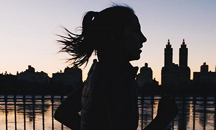 Η βραδινή προπόνηση κόβει την όρεξη, αλλά όχι τον ύπνο