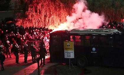 Απαλλαχτηκε ο Ολυμπιακός για τα επεισόδια με την αστυνομία στο ντέρμπι