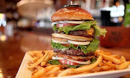 Όλη την εβδομάδα δίαιτα για ένα ελεύθερο γεύμα. Αξίζει; (vid)