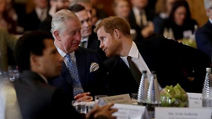 Σε άσχημη ψυχολογική κατάσταση ο πρίγκιπας Χάρι-Στο πλευρό του ο Κάρολος