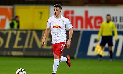 Στη Νάπολι ο Ντέμε