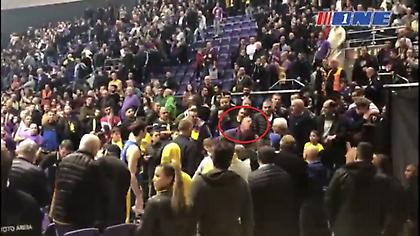 Οπαδός της Χάποελ Χολόν έφτυσε τον Άαρον Τζάκσον