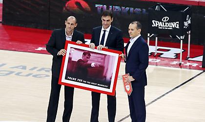 Πιάνει δουλειά ο Μπαρτζώκας, έρχονται μεταγραφές