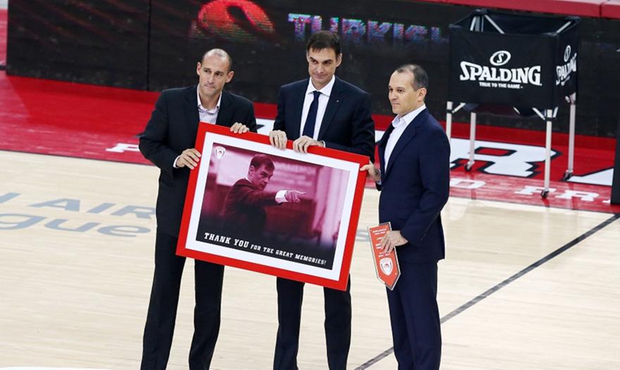 Πιάνει δουλειά ο Μπαρτζώκας, έρχονται μεταγραφές