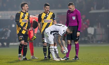 Να χαίρεστε το VAR και τον Περέιρα!