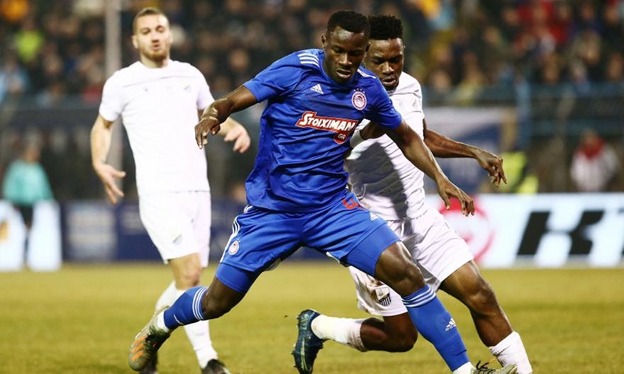 Επιμένουν στην Αγγλία για Καμαρά