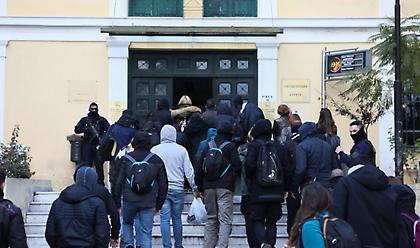 Ελεύθεροι οι 20 συλληφθέντες από τις καταλήψεις στο Κουκάκι