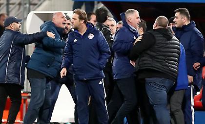«Καμπάνα» δύο μηνών σε Καραπαπά και Μπέο