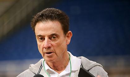 Πιτίνο: «Θα πάρει χρόνο συμμετοχής με Μπάγερν ο Ράουτινς»