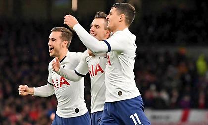 Έκανε τα εύκολα δύσκολα, αλλά πέρασε η Τότεναμ