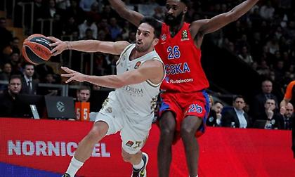 Σαντ-Ρος: «Νιώθω σαν μικρό παιδί τα Χριστούγεννα»