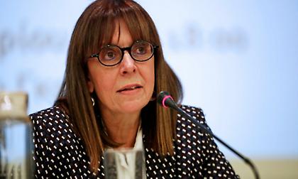 Πρώτη δήλωση Σακελλαροπούλου: Στο πρόσωπό μου τιμάται η Δικαιοσύνη και η Ελληνίδα