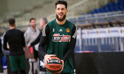 Στη δωδεκάδα του Παναθηναϊκού ο Ράουτινς, εκτός ο Παππάς