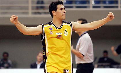 Επιστρέφει στην ΑΕΚ ο Ζήσης!