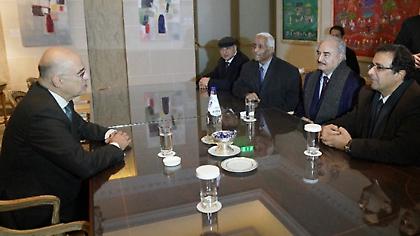 Διπλωματική κίνηση–ματ από την Αθήνα-Σήμερα η συνάντηση Χαφτάρ με Μητσοτάκη