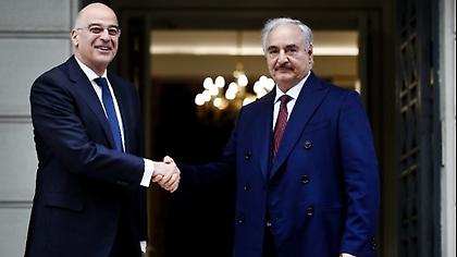 Στο υπουργείο Εξωτερικών ο Χαφτάρ-Σε εξέλιξη η συνάντηση με Δένδια