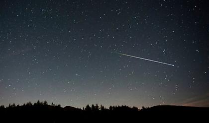 Σπάνιο φαινόμενο: Μαρτυρίες για πτώση μετεωρίτη στην Αίγινα (pic)