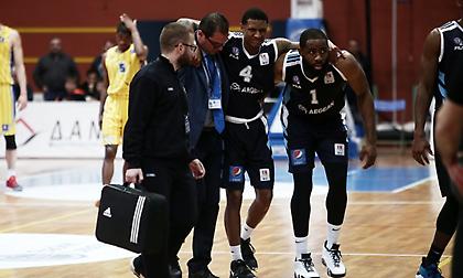 Ευχές Λαυρίου στον τραυματία Τζάκσον του Κολοσσού (video)