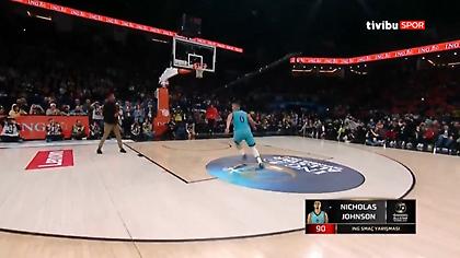 Κάρφωμα με τη βοήθεια του… Ρομπίνιο στο τουρκικό All Star Game! (video)