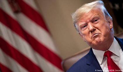 ΗΠΑ: Ξεκινά η δίκη Τραμπ - Ένας στους δυο θέλουν να καθαιρεθεί