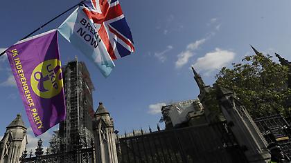 Απέρριψαν οι Βρετανοί βουλευτές τις τροπολογίες των Λόρδων στο νομοσχέδιο του Brexit