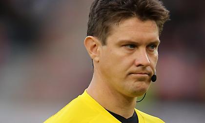 Ο Σλοβένος Γιουγκ σφυρίζει το ΑΕΚ-Ολυμπιακός