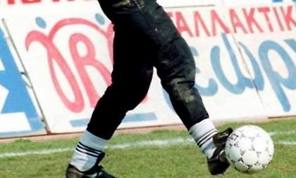 Κουίζ για λίγους: Αναγνωρίζεις τον Έλληνα κίπερ των 90’s με το θρυλικό μαύρο κολάν;