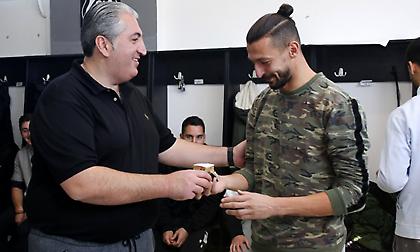 Μπούσης: «Είμαι υπερήφανος για εσάς, όχι για όσα έγιναν χτες από τους οπαδούς» (video)