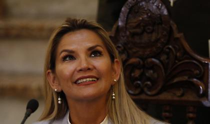 Βολιβία: Η Άνιες ανακοίνωσε την υποψηφιότητά της για τις προεδρικές εκλογές του Μαΐου