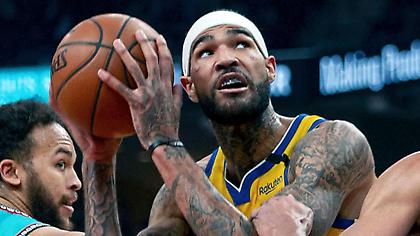 Παίρνουν Κόλεϊ-Στάιν οι Μάβερικς