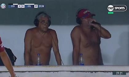 Ημίγυμνοι σπίκερ σε αγώνα ποδοσφαίρου στην Αργεντινή (video)