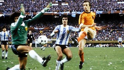 Ρόμπι Ρέζενμπρινκ: «Στον ύπνο μου βλέπω πως η μπάλα πήγε τελικά στα δίχτυα... και μετά ξυπνάω»!