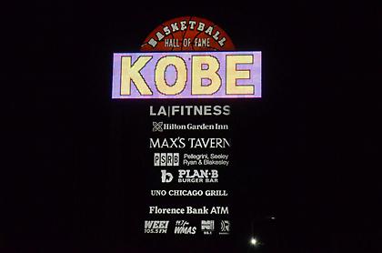 Ήδη στο Hall of Fame ο Κόμπι (pic)