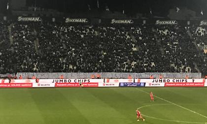 Πανό στην Τούμπα: «Η Ελλάδα χωρίζεται στα δυο - Αυγενάκη τελείωσες»