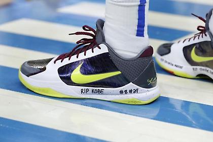 Σπουδαίος Ντόντσιτς: Έγραψε στα παπούτσια το όνομα του Κόμπι αλλά και των άλλων θυμάτων