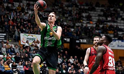 Respect: Καταδίκασε συμπεριφορά παίκτη της κατά διαιτητή η Μπανταλόνα