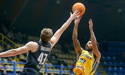 «Πέταξε» στους «16» του Champions League το Περιστέρι!