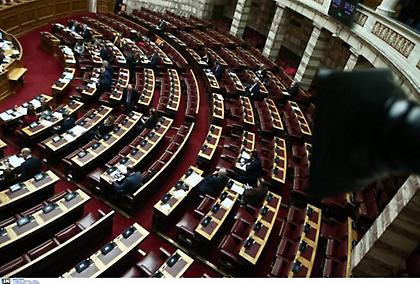 ΣΥΡΙΖΑ: «Να παραιτηθεί ο υπεύθυνος του χάους κ. Αυγενάκης»