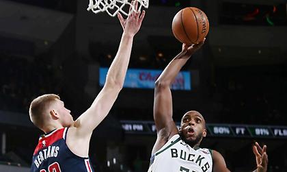 Η εμφάνιση-αφιέρωση του Μίντλετον στον Κόμπι (video)