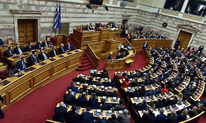 Αντίστροφη μέτρηση για την ψήφιση της τροπολογίας που δεν υποβιβάζει ΠΑΟΚ και Ξάνθη