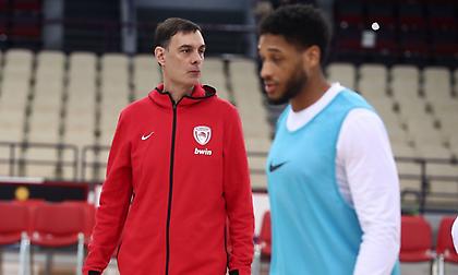 Μπαρτζώκας: «Είμαστε στην αγορά για γκαρντ»