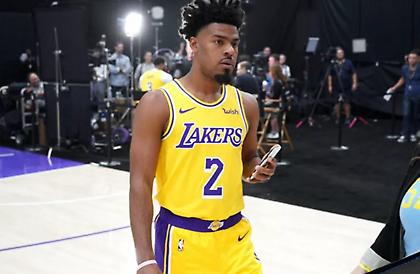 Άλλαξε τον αριθμό του στη μνήμη του Κόμπι και της Τζίτζι ο Κουκ