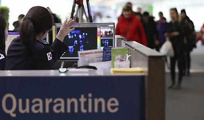 Επιβολή επιπρόσθετων δασμών στις πτήσεις από και προς Κίνα εξετάζει ο Λευκός Οίκος