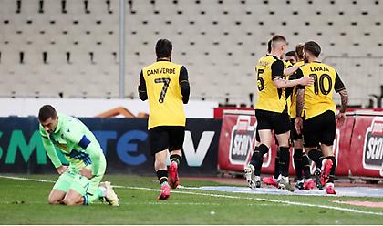 Με περίπατο στους «8» του Κυπέλλου η ΑΕΚ!