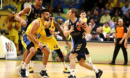 Έριξε το «κάστρο» της Μακάμπι και επέστρεψε στις νίκες η Ρεάλ!