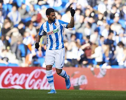 Κάνει πίσω η Γιουνάιτεντ, ολοταχώς για Γουίλιαν Χοσέ η Τότεναμ