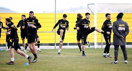 Με Τσιγκρίνσκι, Οικονόμου αλλά χωρίς Ολιβέιρα η προπόνηση της ΑΕΚ