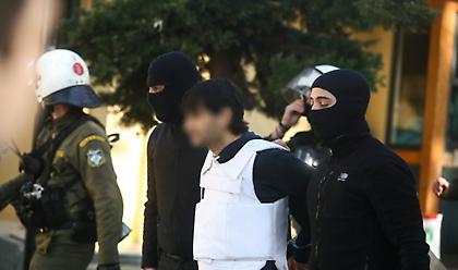 Στη φυλακή ο «Τοξοβόλος» και οι δύο συλληφθείσες